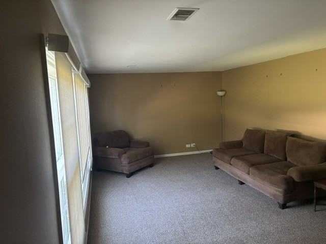 315 E Kenilworth Ave #2 - Photo 2 of 34