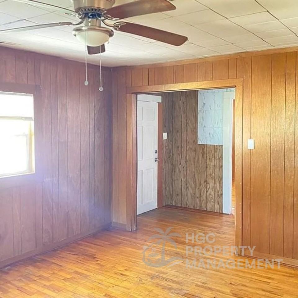 1208 Ridge Ave #1 - Photo 2 of 10
