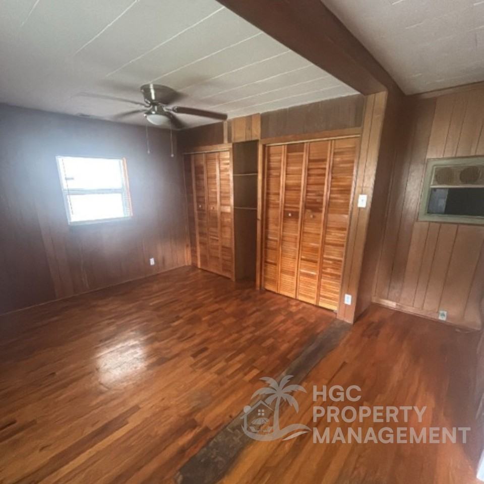 1208 Ridge Ave #1 - Photo 4 of 10