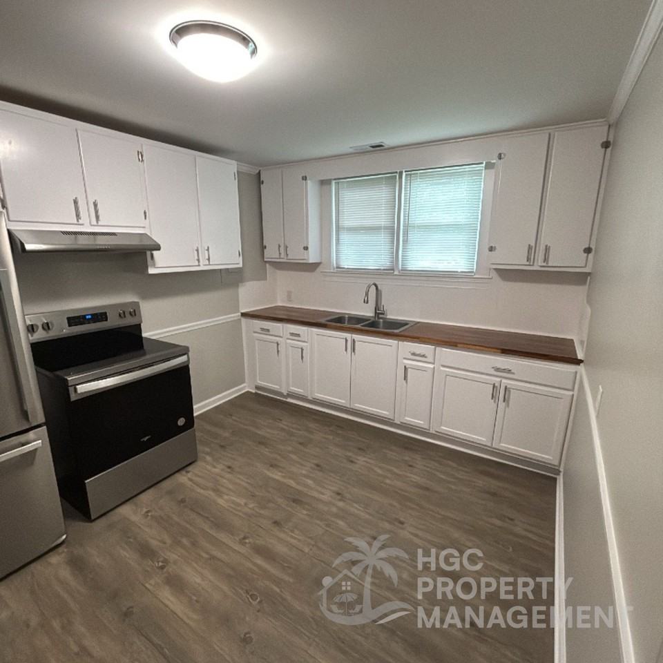 1208 Ridge Ave #1 - Photo 6 of 10