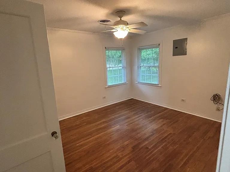 1705 Lotus Ln #1 - Photo 6 of 10