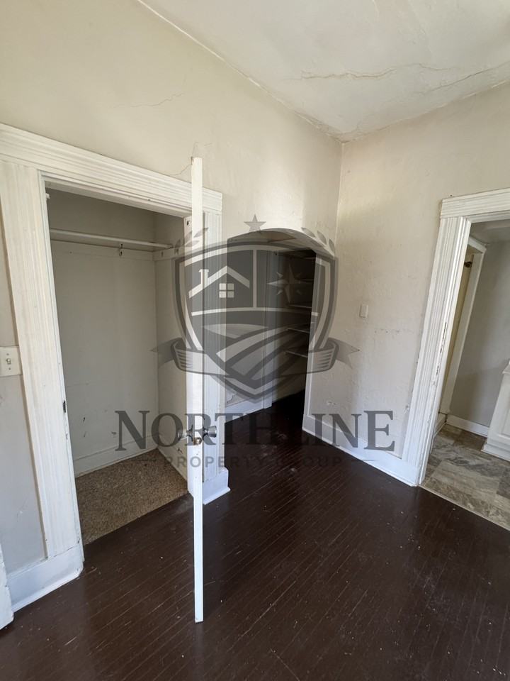1517 Franklin Ave #1517 - Photo 3 of 5
