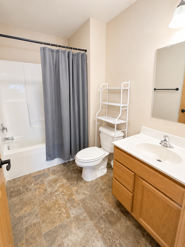 Berry Pointe Luxury Apartments - Photo 6 of 40