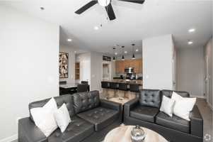 featured image of 615 Dallas Ave