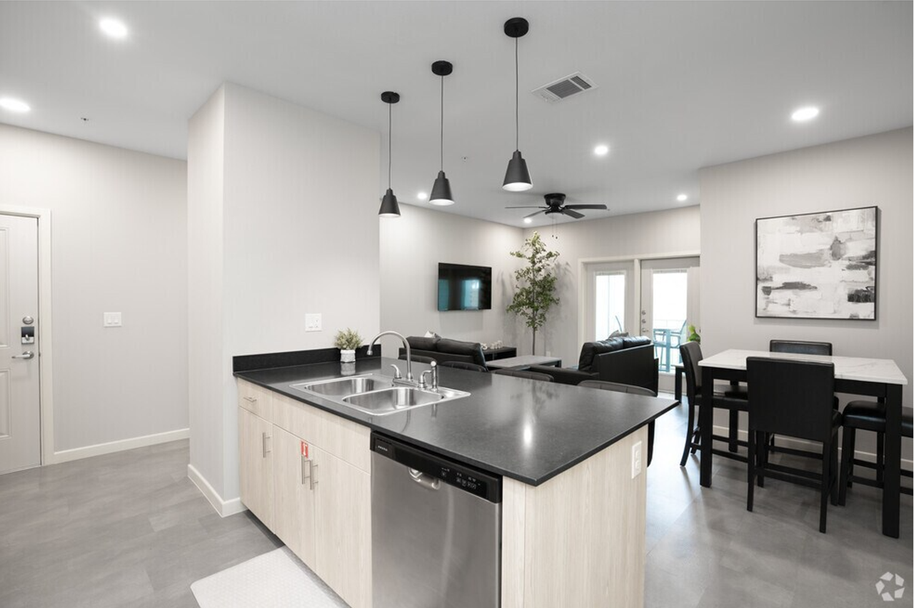615 Dallas Ave. - Photo 6 of 13