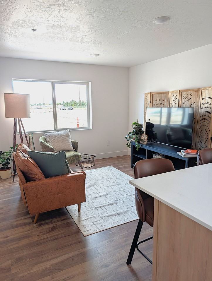 Juniper Commons - Photo 5 of 50