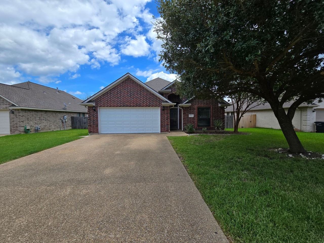 806 Dove Landing Ave - Photo 2 of 27