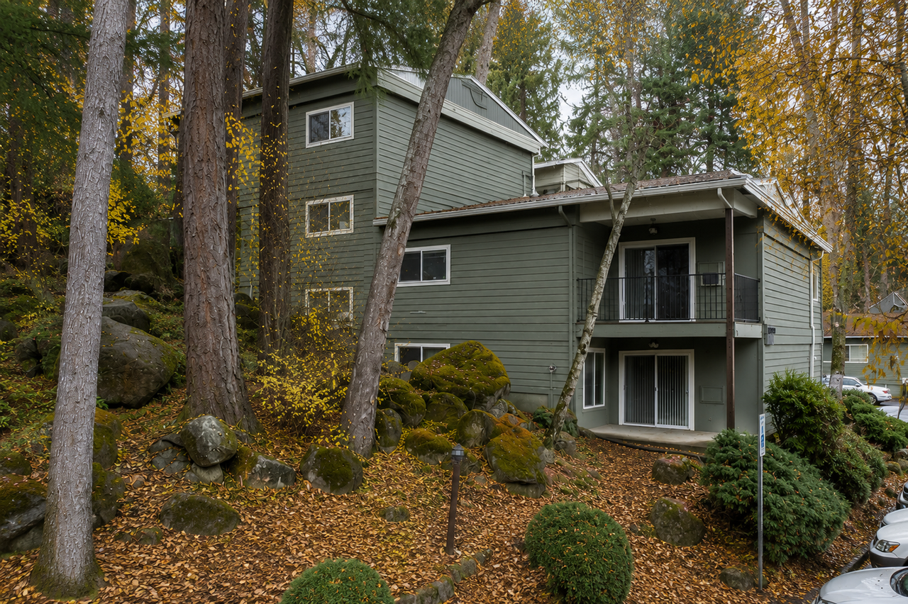 Brooktree Apartments - Photo 2 of 3