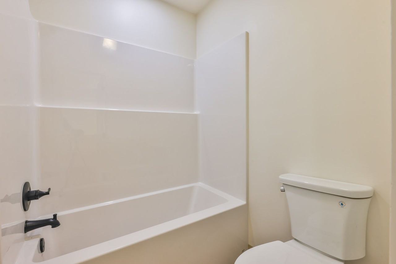 551 Elm St #2 - Photo 7 of 14