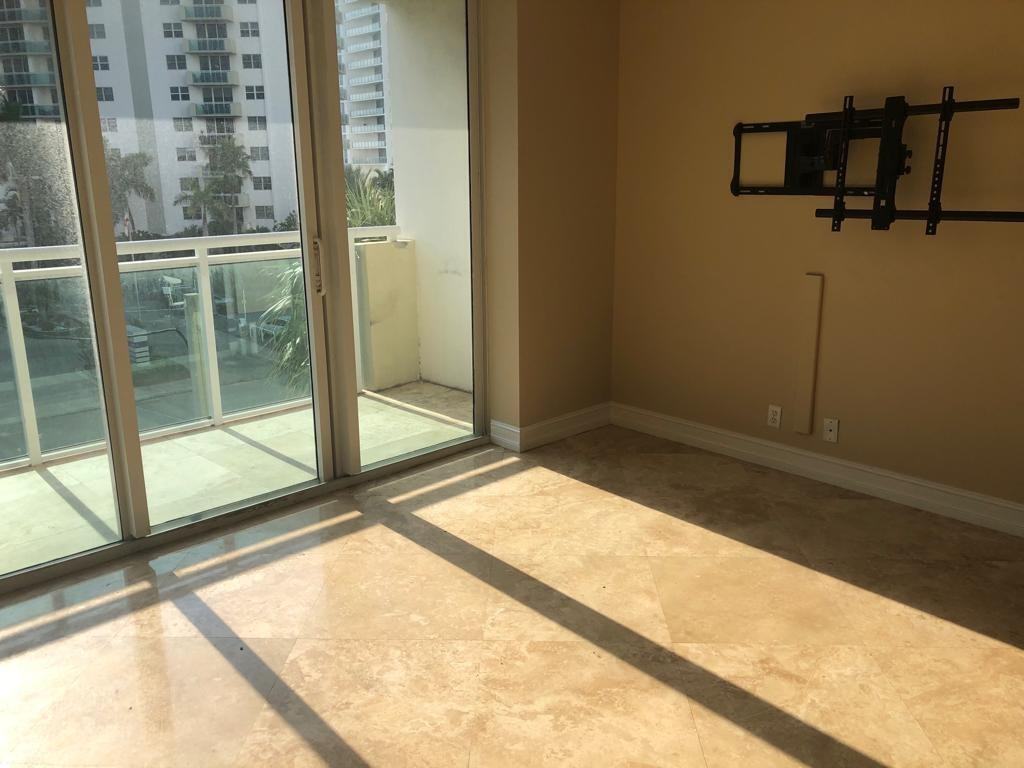 3000 North Ocean Drive #322 - Photo 5 of 17