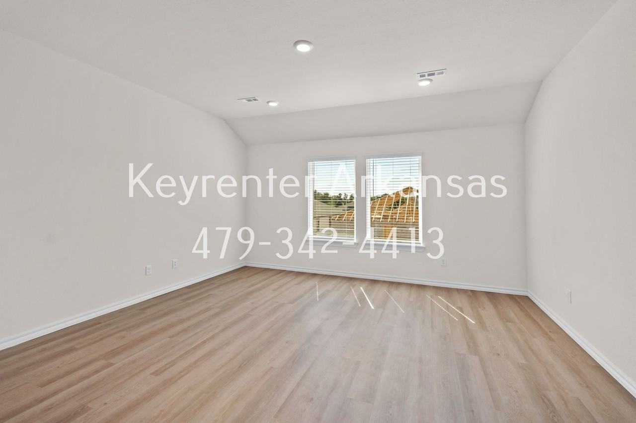 1317 Bates St - Photo 6 of 29