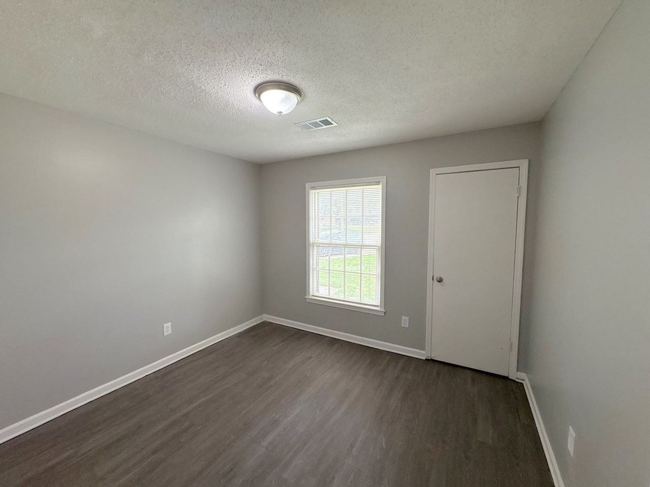 4872 Burgess Cv - Photo 5 of 14