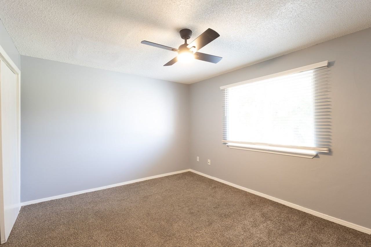 Hilltop Townhomes - Photo 3 of 18