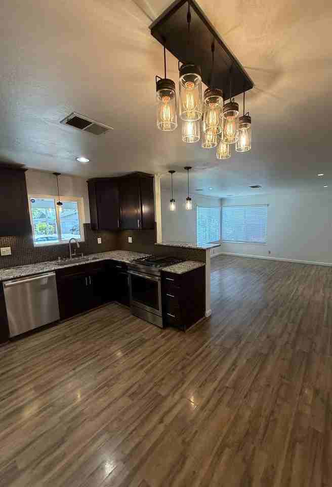1115 Church St - Photo 3 of 20