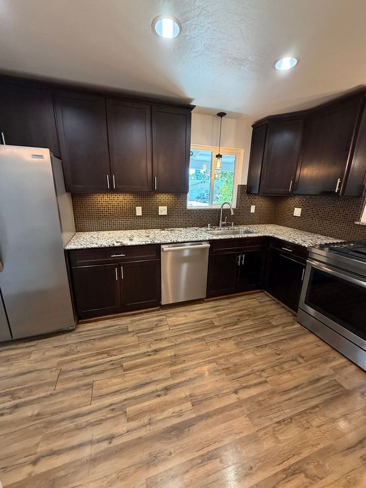 1115 Church St - Photo 2 of 20