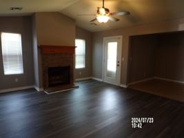 featured image of 621 Nw Granite Ave