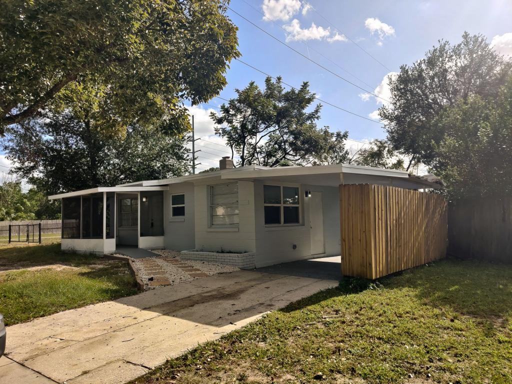 5500 Balboa Dr - Photo 3 of 17
