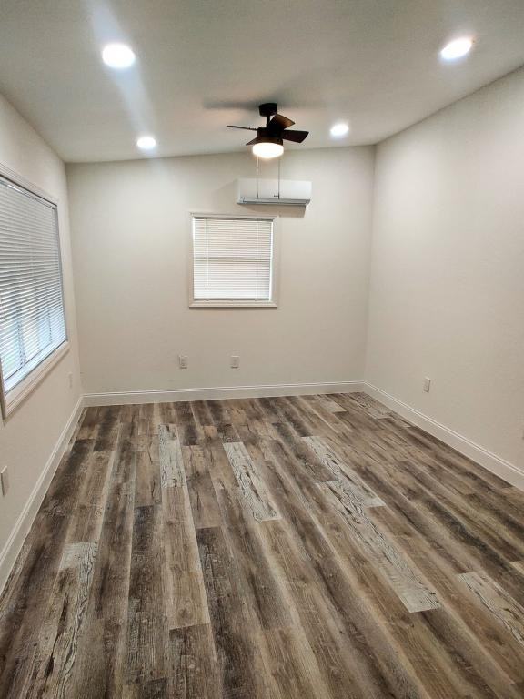 5500 Balboa Dr - Photo 6 of 17