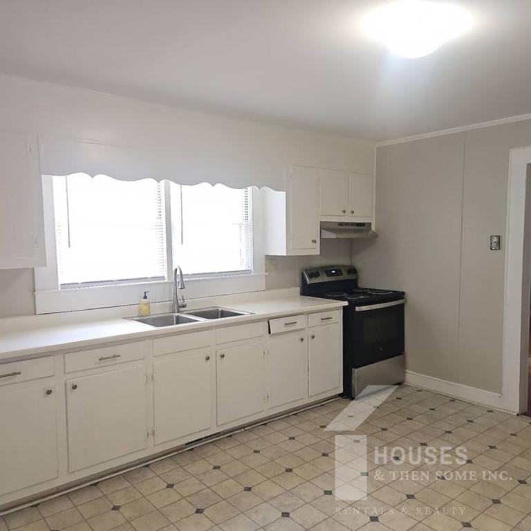 263 Beacon St - Photo 6 of 21