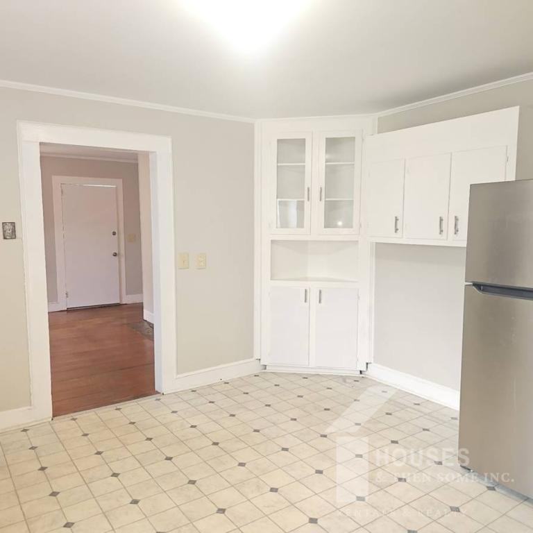 263 Beacon St - Photo 7 of 21