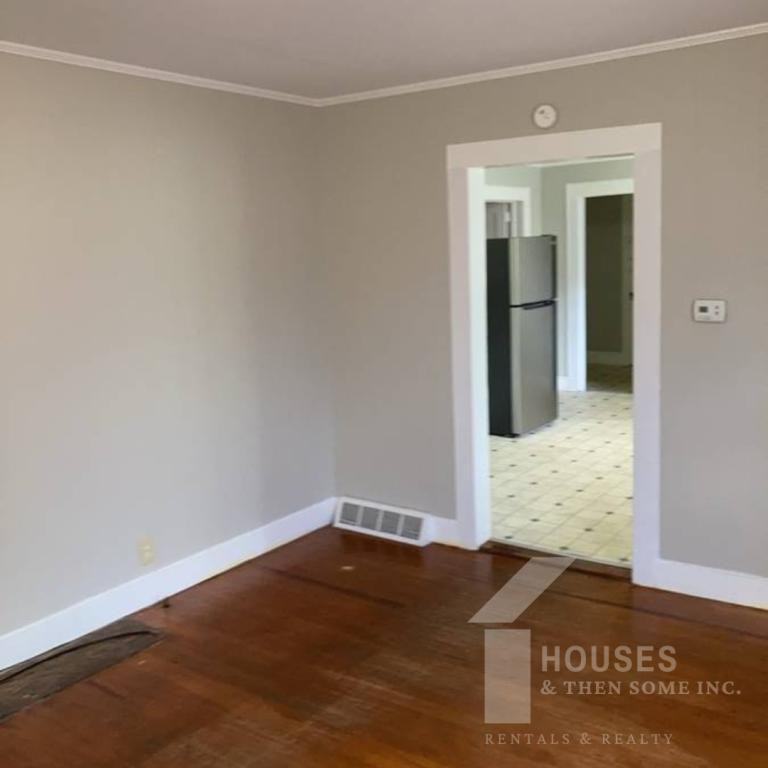 263 Beacon St - Photo 7 of 20