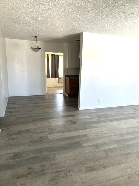 405 Jade Dr - Photo 4 of 16