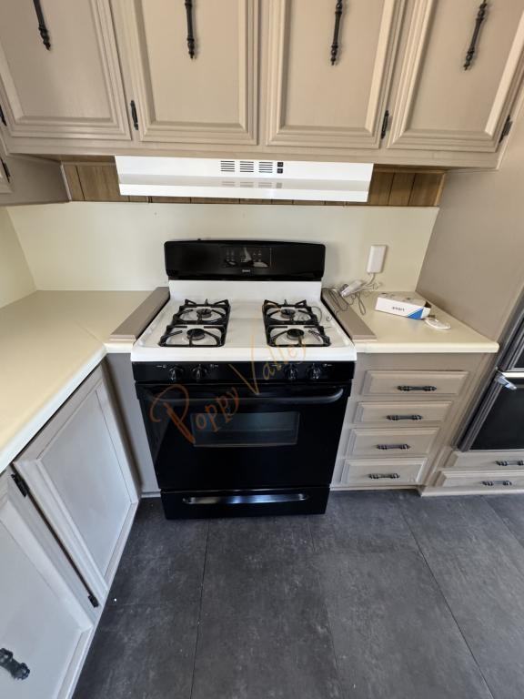 2380 E Carver Ave - Photo 4 of 10