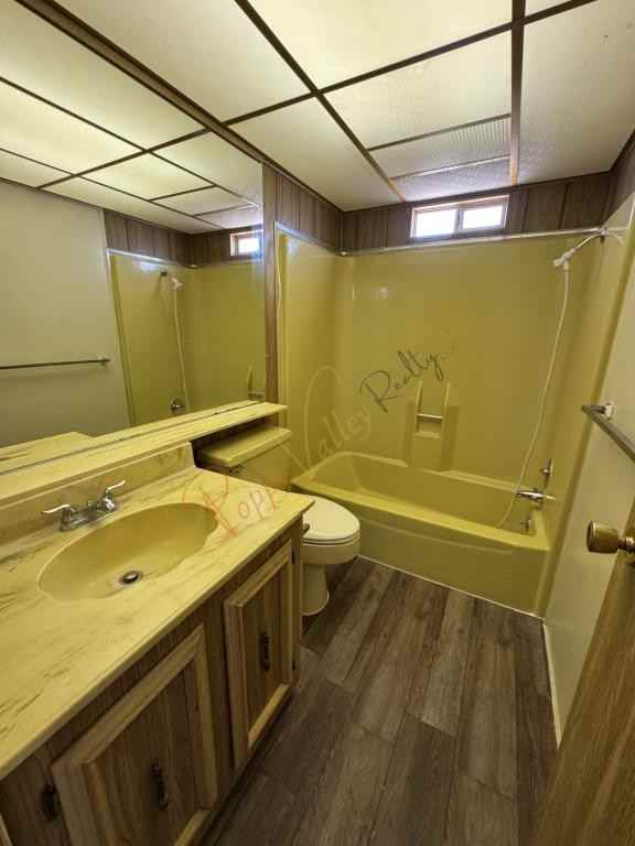 2380 E Carver Ave - Photo 7 of 10