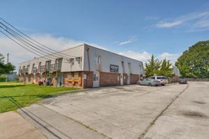 featured image of 933 S Wildan Ave