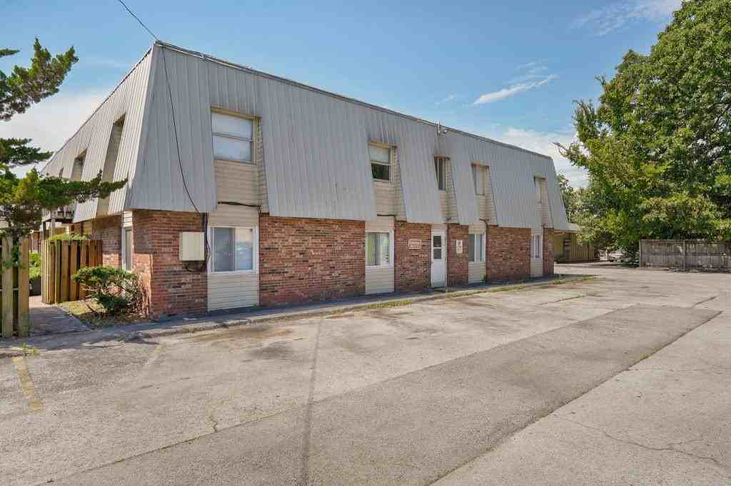 933 S Wildan Ave - Photo 3 of 15