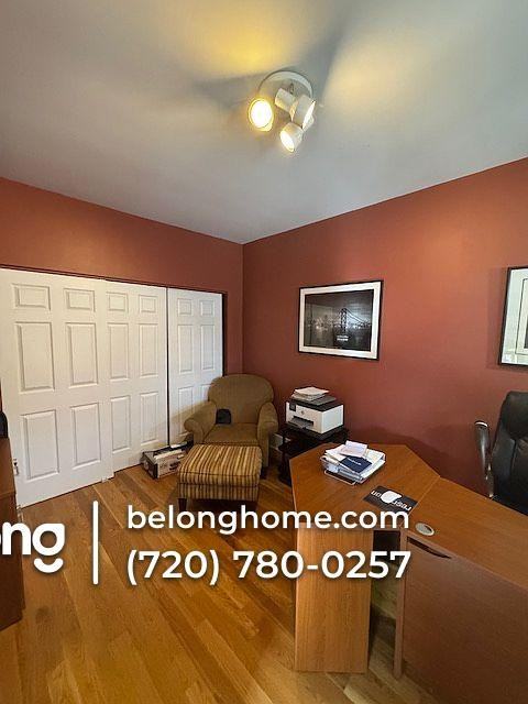 1011 Adams St - Photo 6 of 40