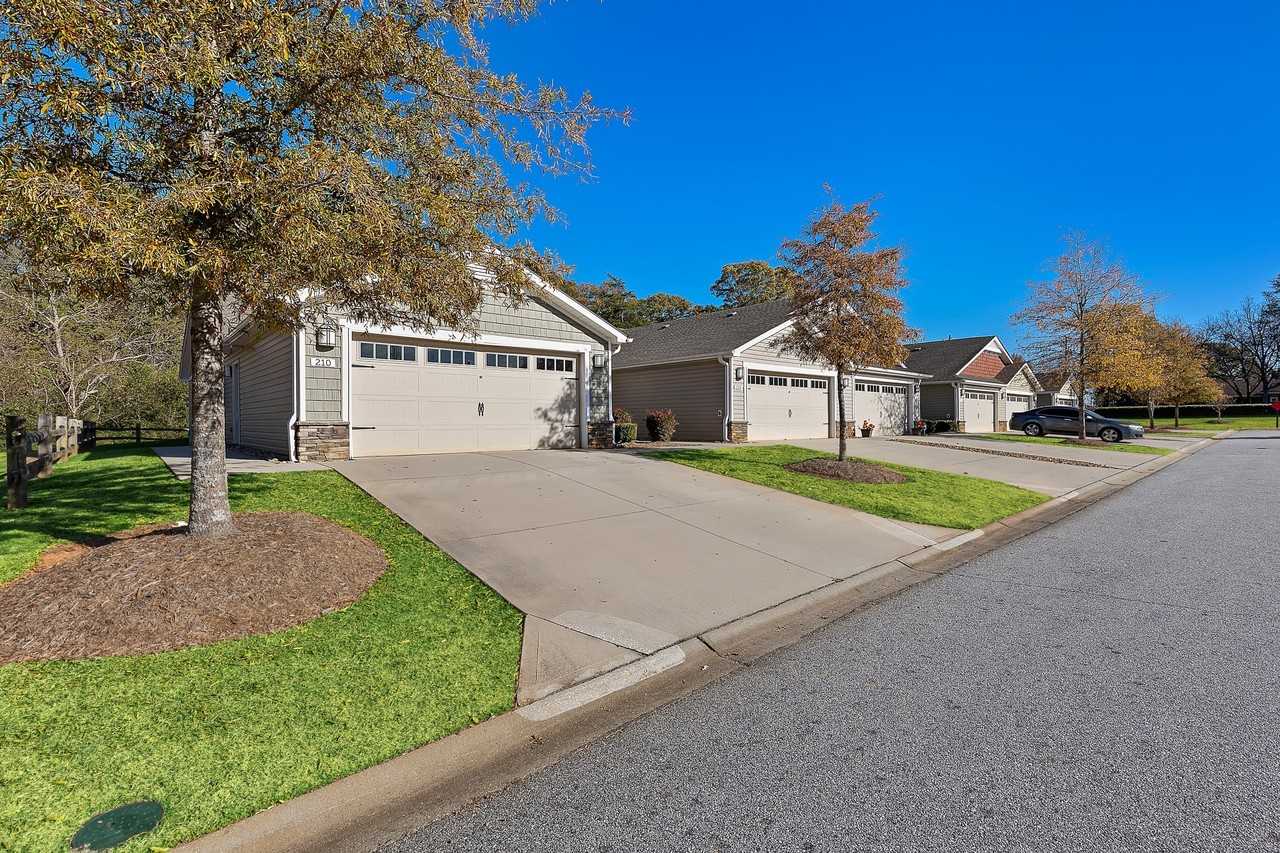 Redwood Simpsonville Georgia Road - Photo 2 of 24