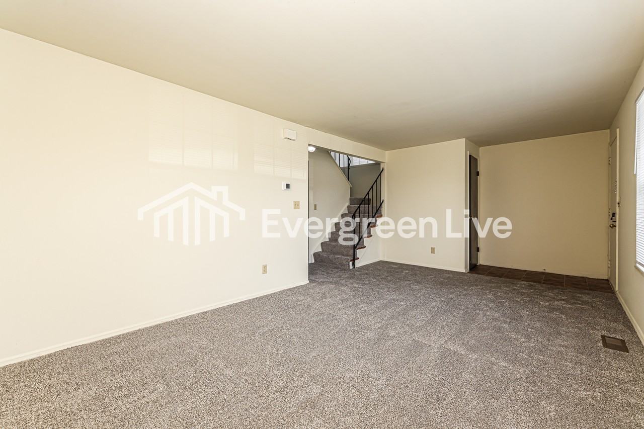 7566 Mount Hood - Photo 4 of 15