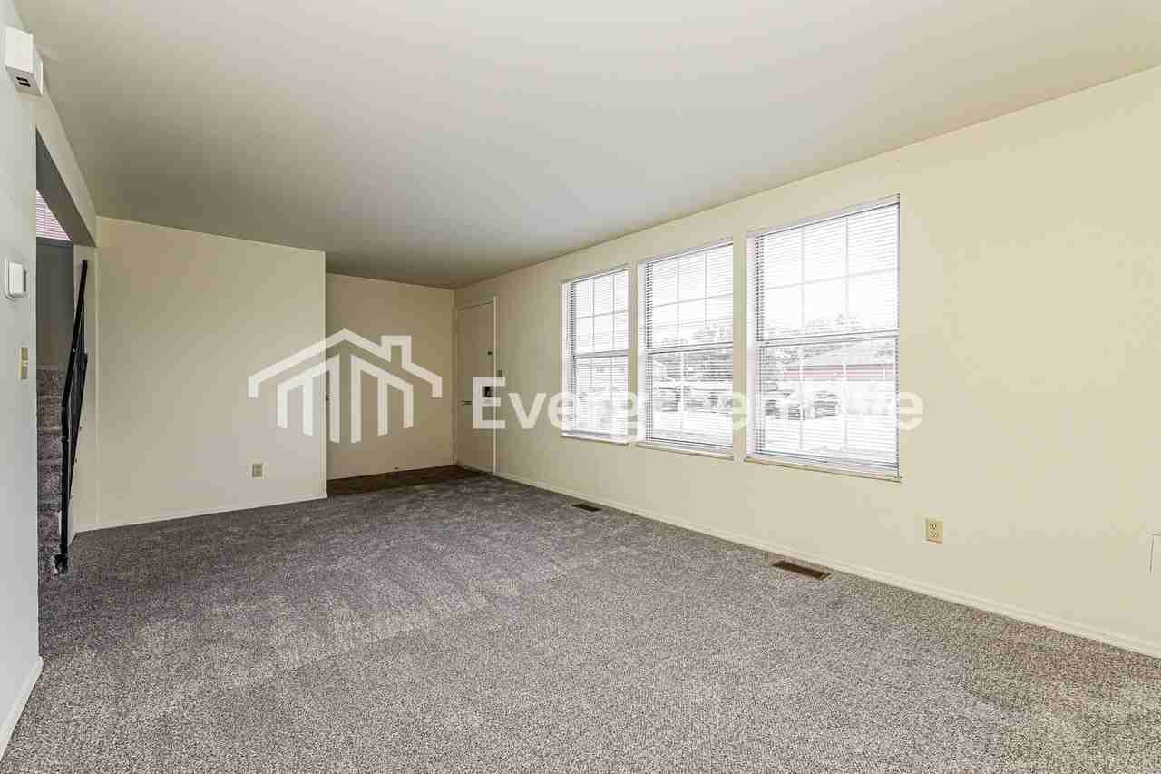 7566 Mount Hood - Photo 6 of 15