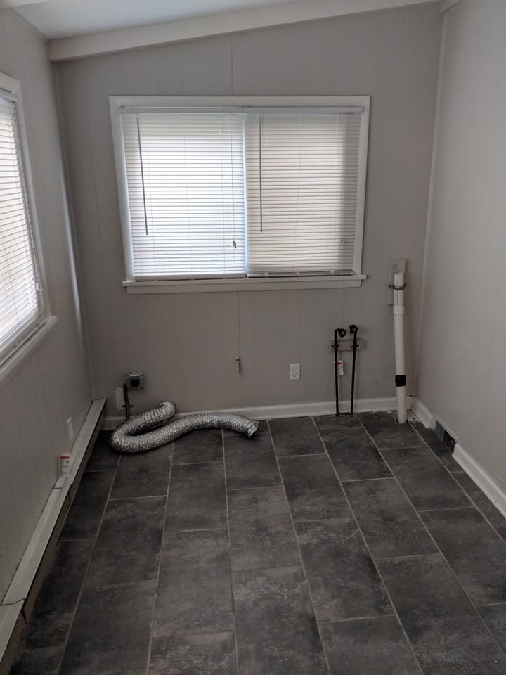 3256 W 142nd St - Photo 5 of 15