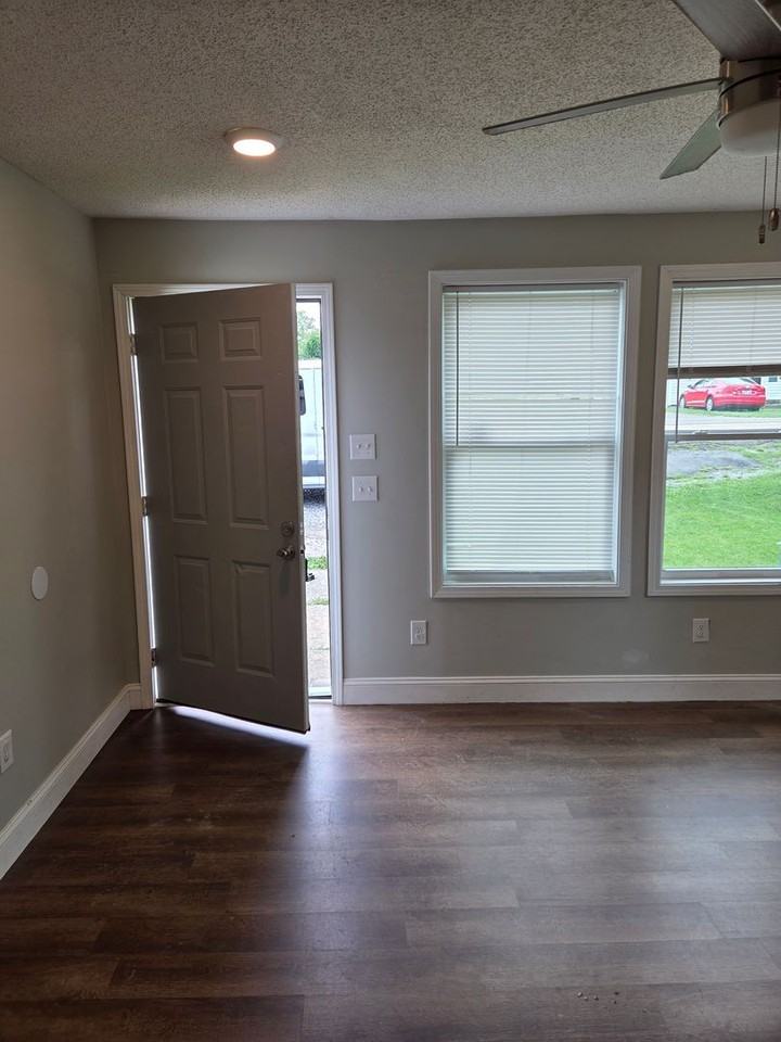 1744 Granby Rd - Photo 3 of 27