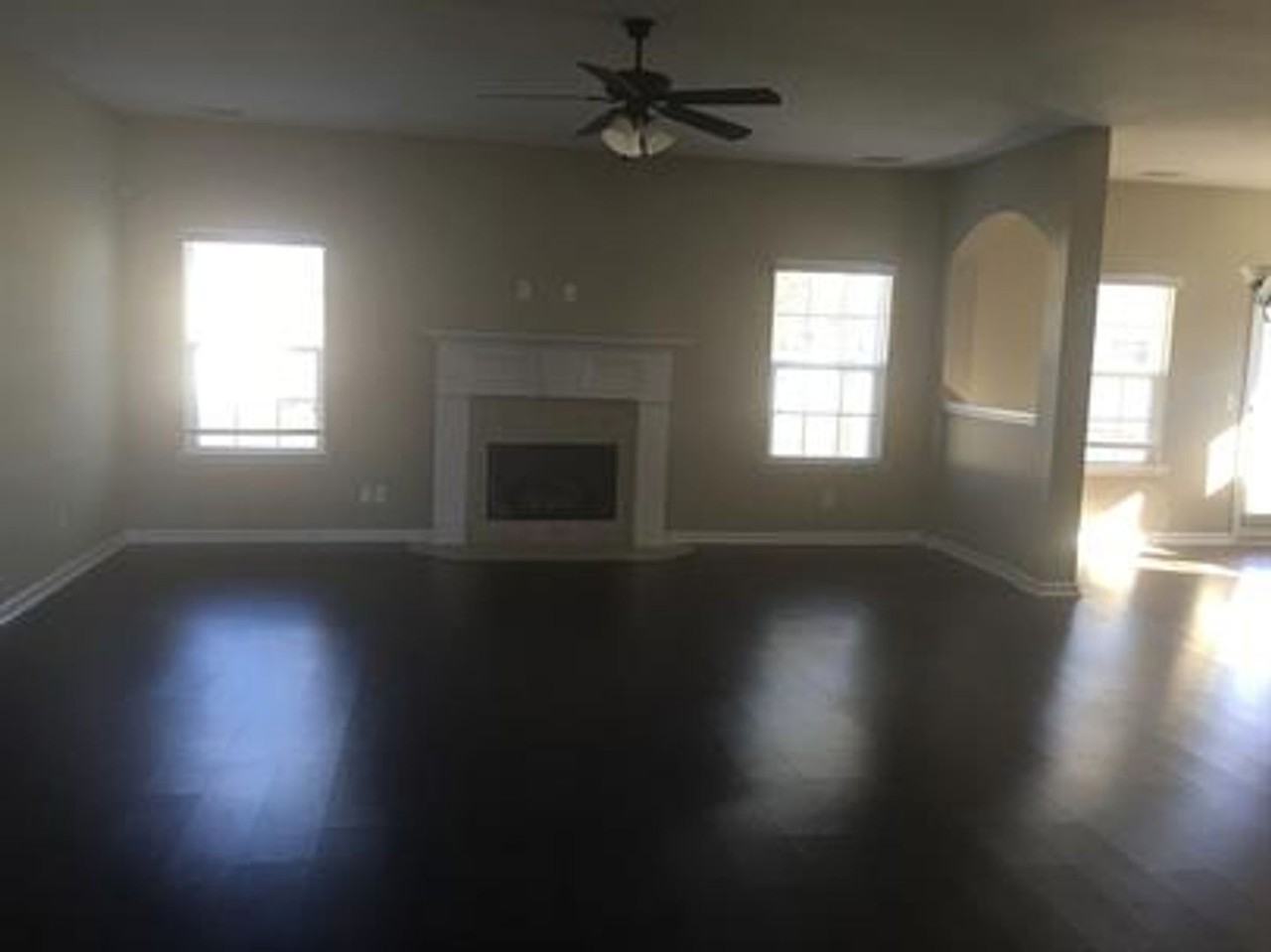 607 Red Oak Ln - Photo 6 of 12