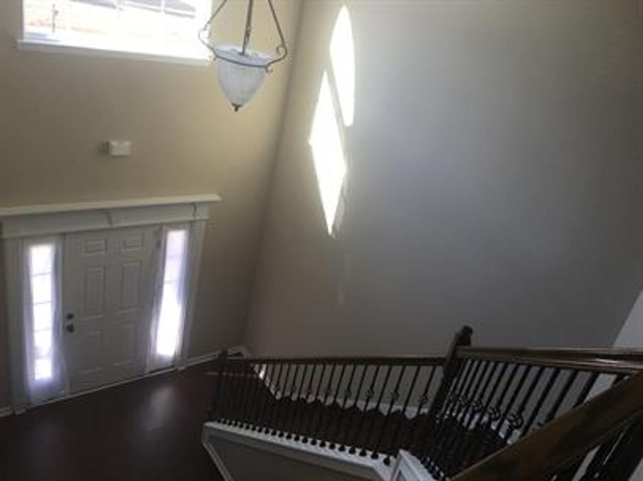 607 Red Oak Ln - Photo 7 of 12