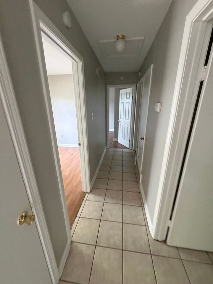 5596 Karen Dr - Photo 4 of 35