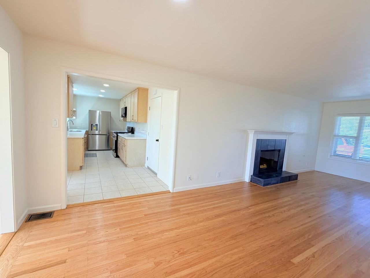 11 Birch Ave - Photo 4 of 16