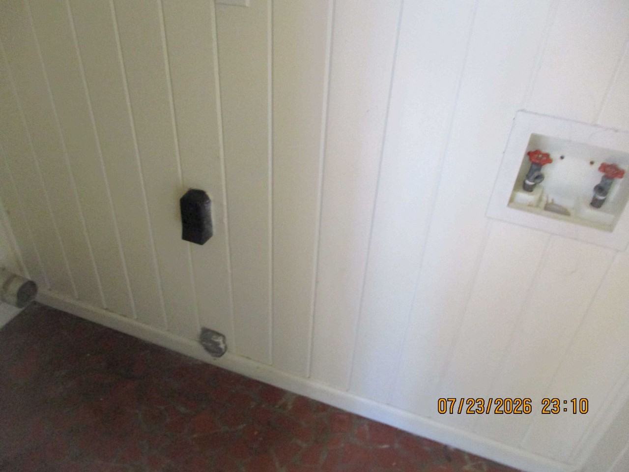 614 Haley St Apt B - Photo 2 of 11