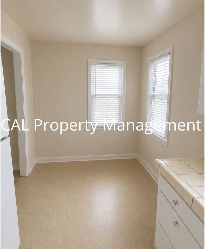 218 Rochex Ave #A - Photo 6 of 9