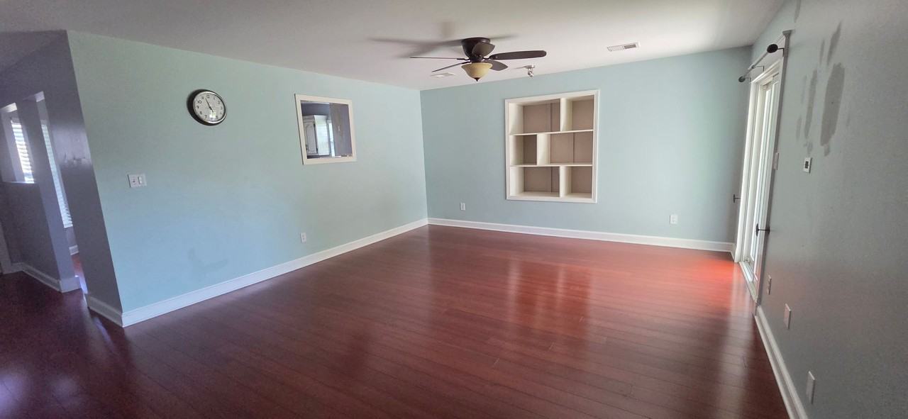 715 Sw Graystone Dr - Photo 2 of 21