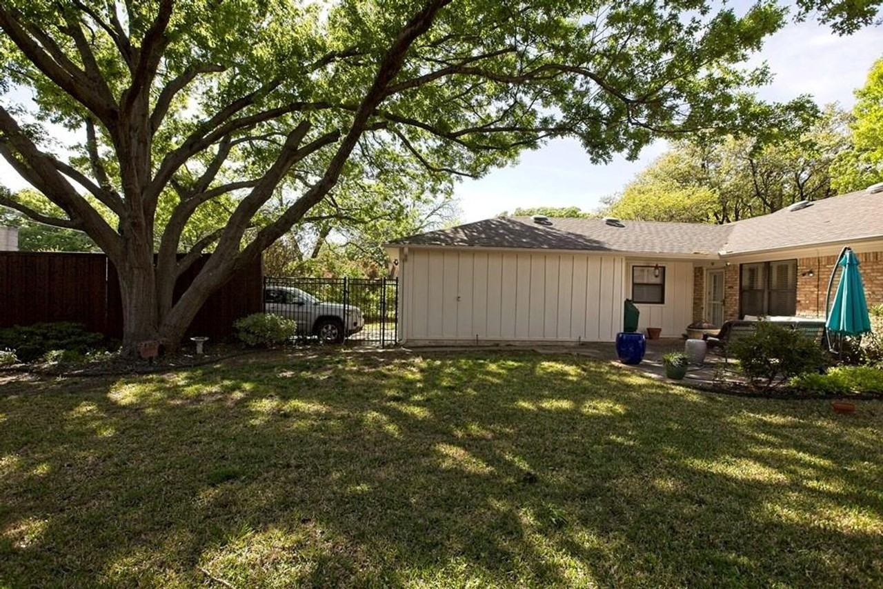 1307 Glen Cove Dr - Photo 3 of 34