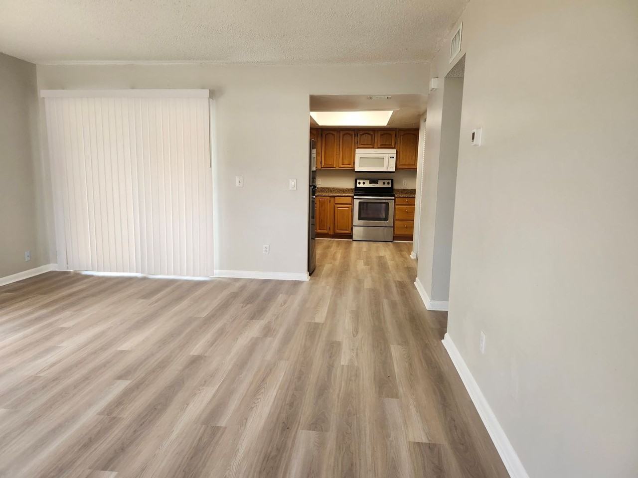 112 Se 12th Ter - Photo 3 of 13