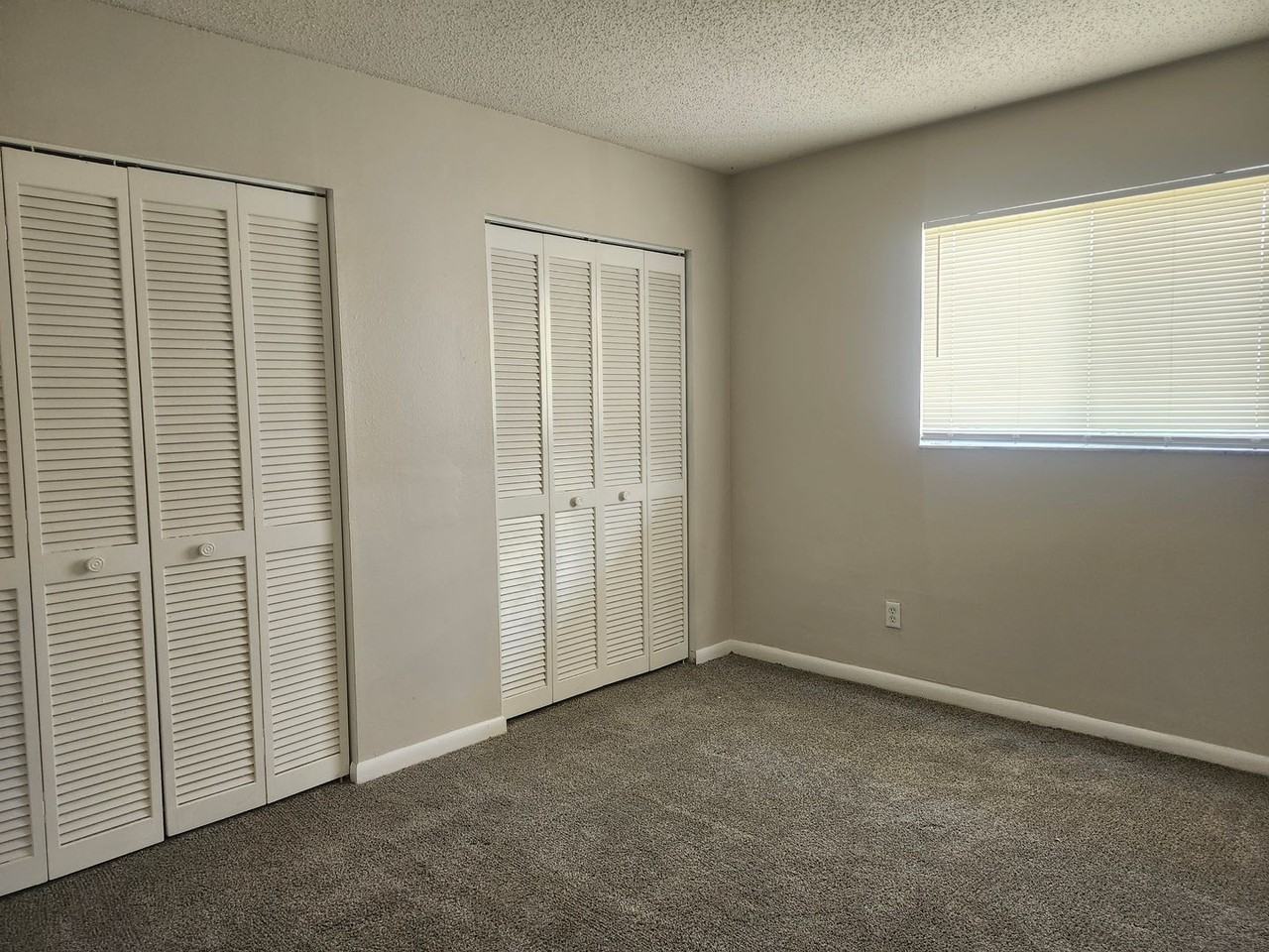 112 Se 12th Ter - Photo 6 of 13