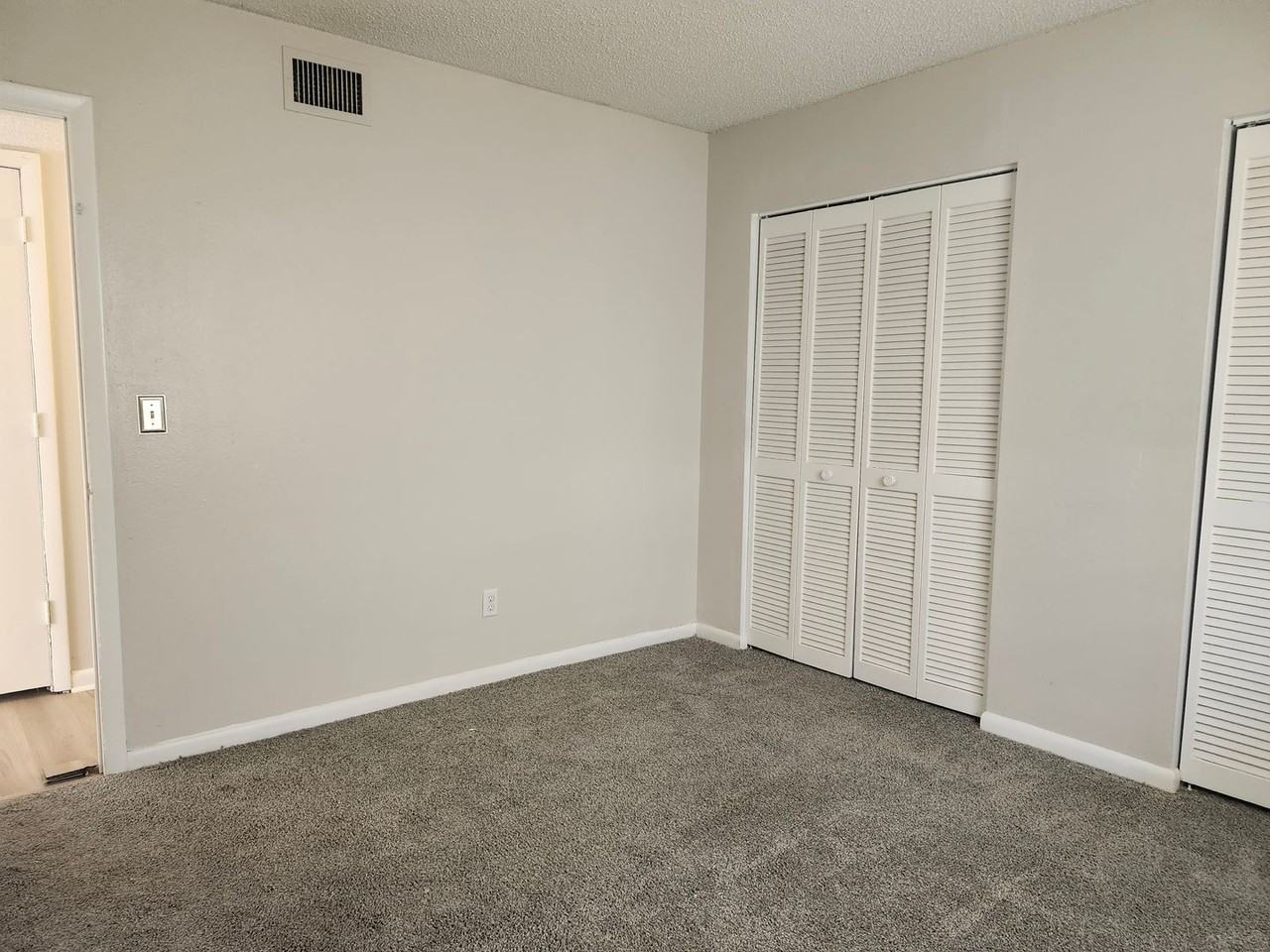 112 Se 12th Ter - Photo 7 of 13
