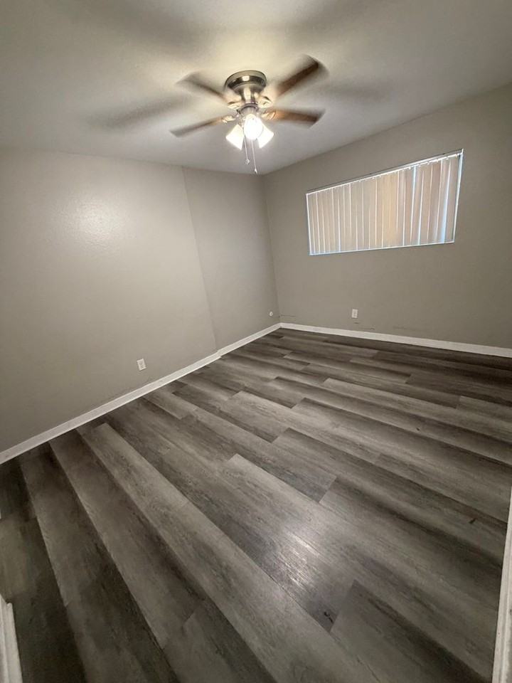 3101 Quartz Ln - Photo 4 of 7