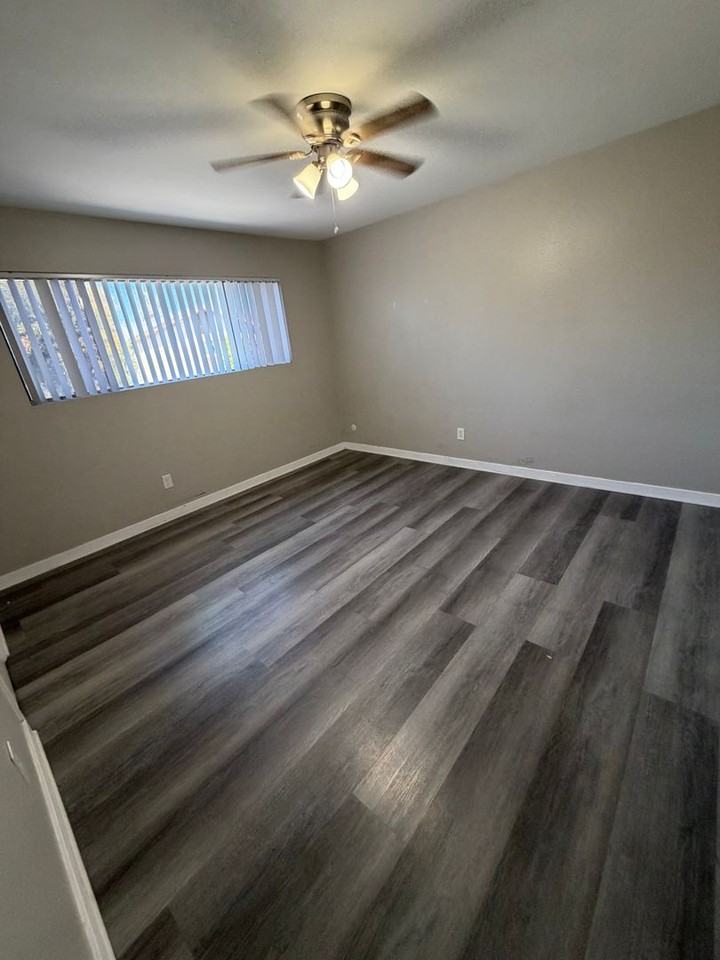 3101 Quartz Ln - Photo 5 of 7