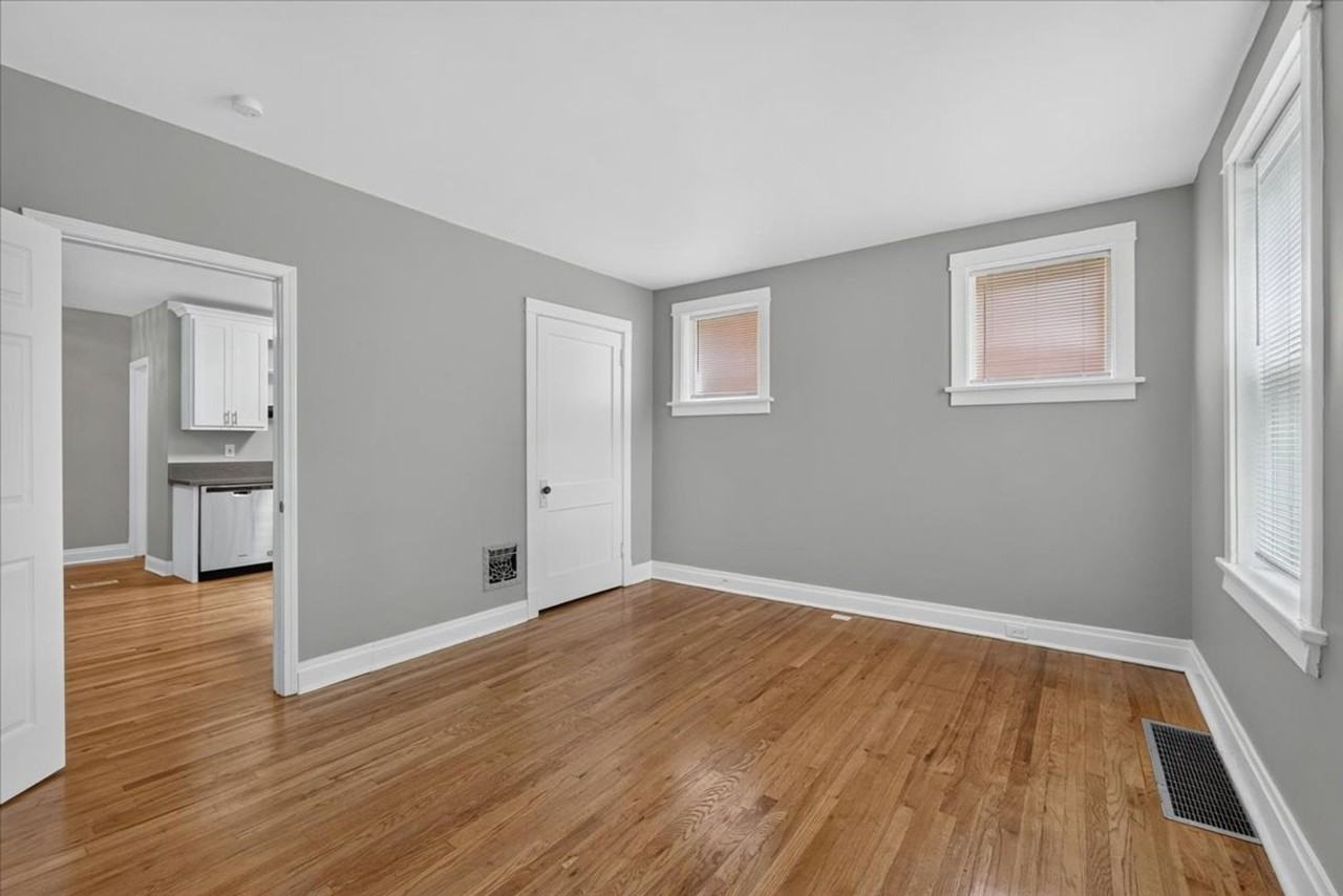 3957 Mcdonald Ave - Photo 6 of 23